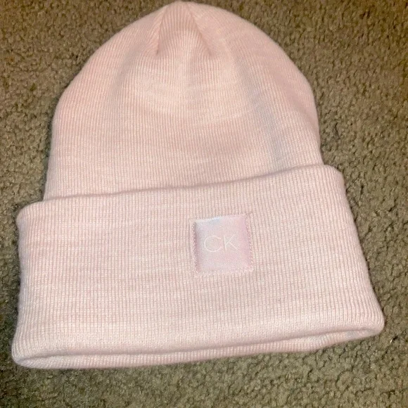 Calvin klein hotsell beanie pink